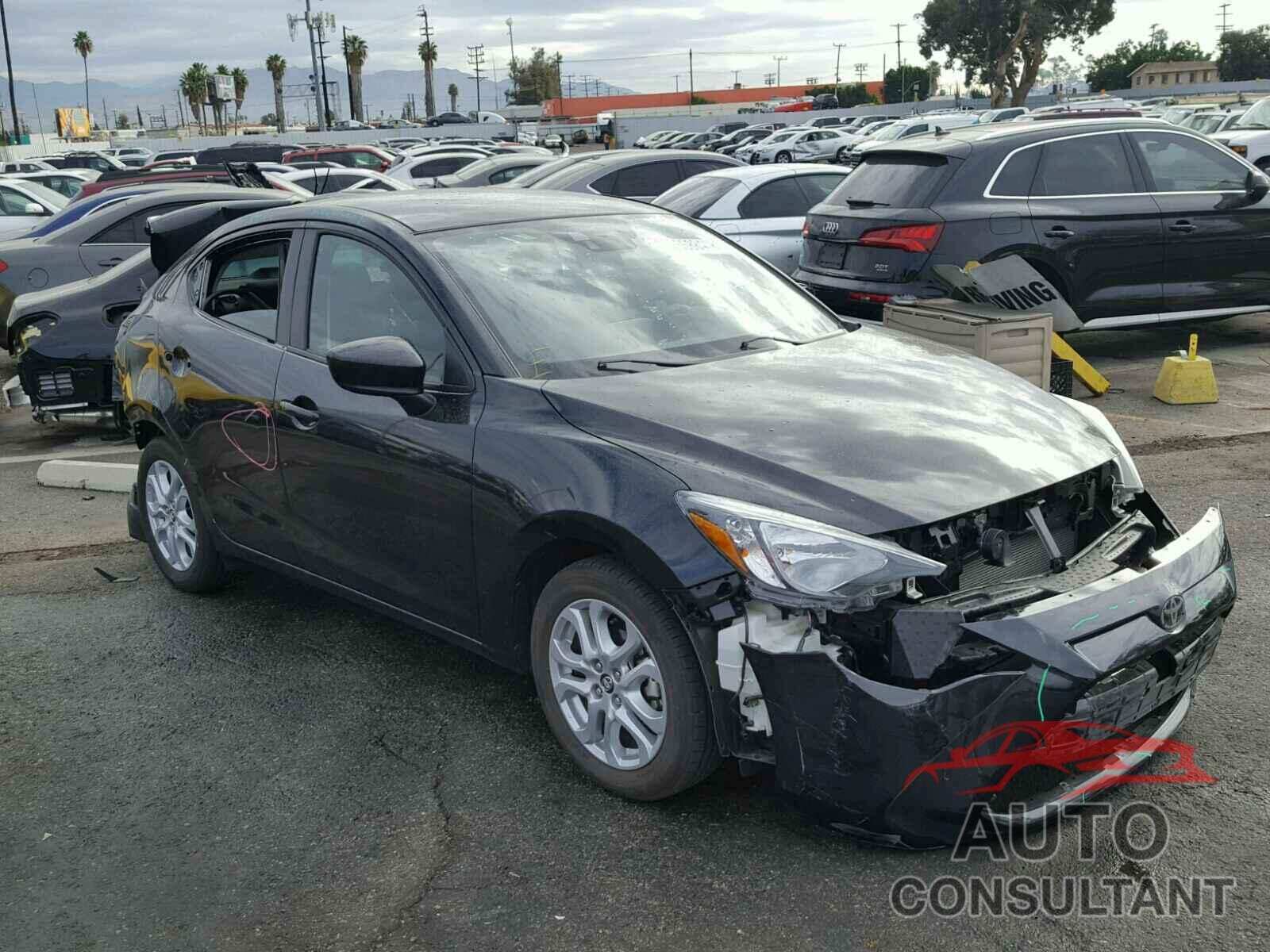 TOYOTA YARIS 2017 - 3MYDLBYV0HY174190