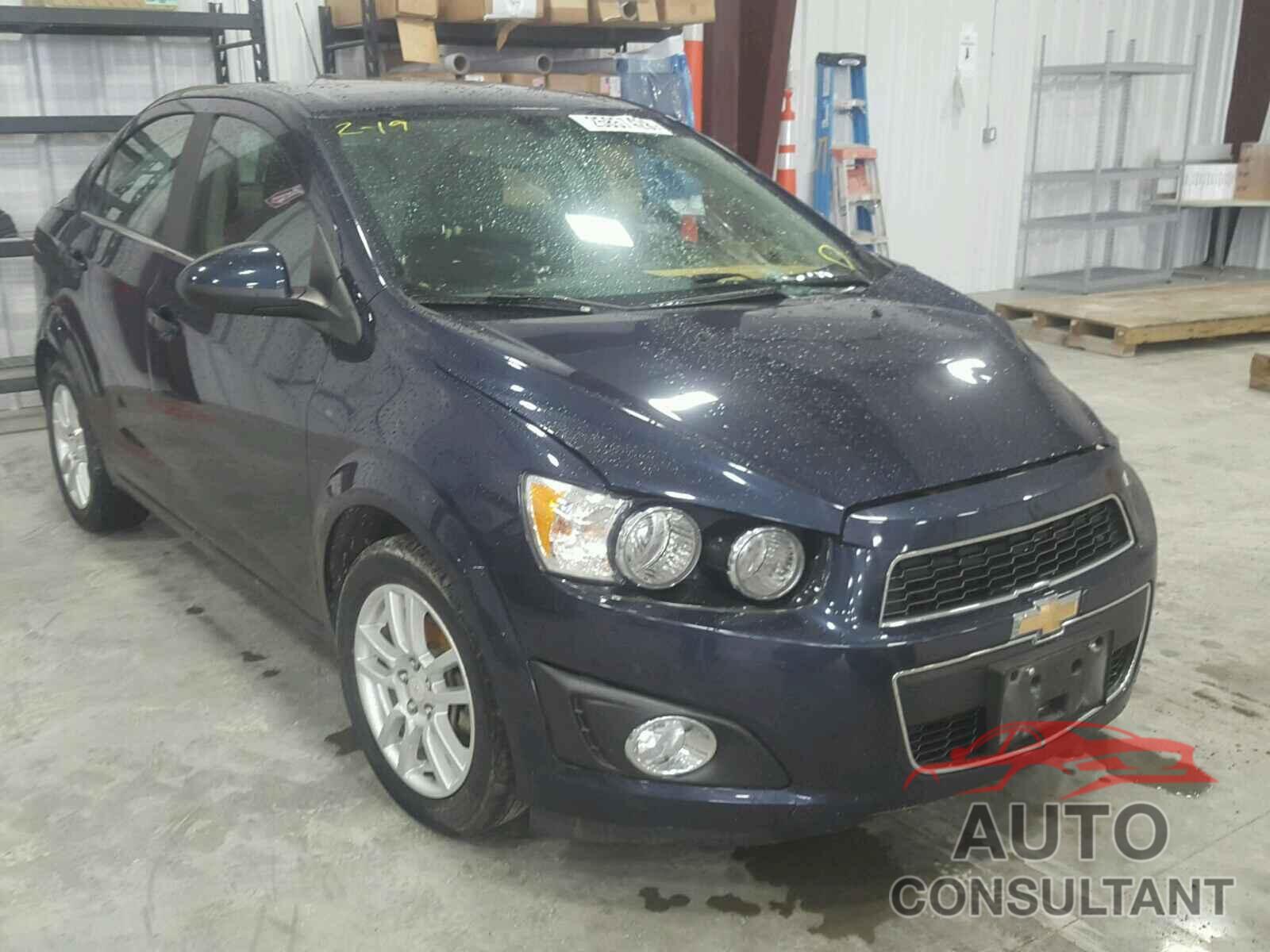 CHEVROLET SONIC 2015 - 1G1JC5SH5F4218554