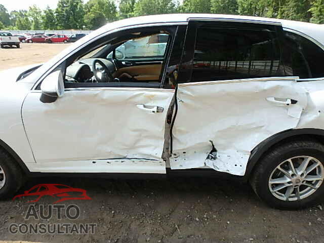 PORSCHE CAYENNE 2016 - WP1AA2A22GLA01154