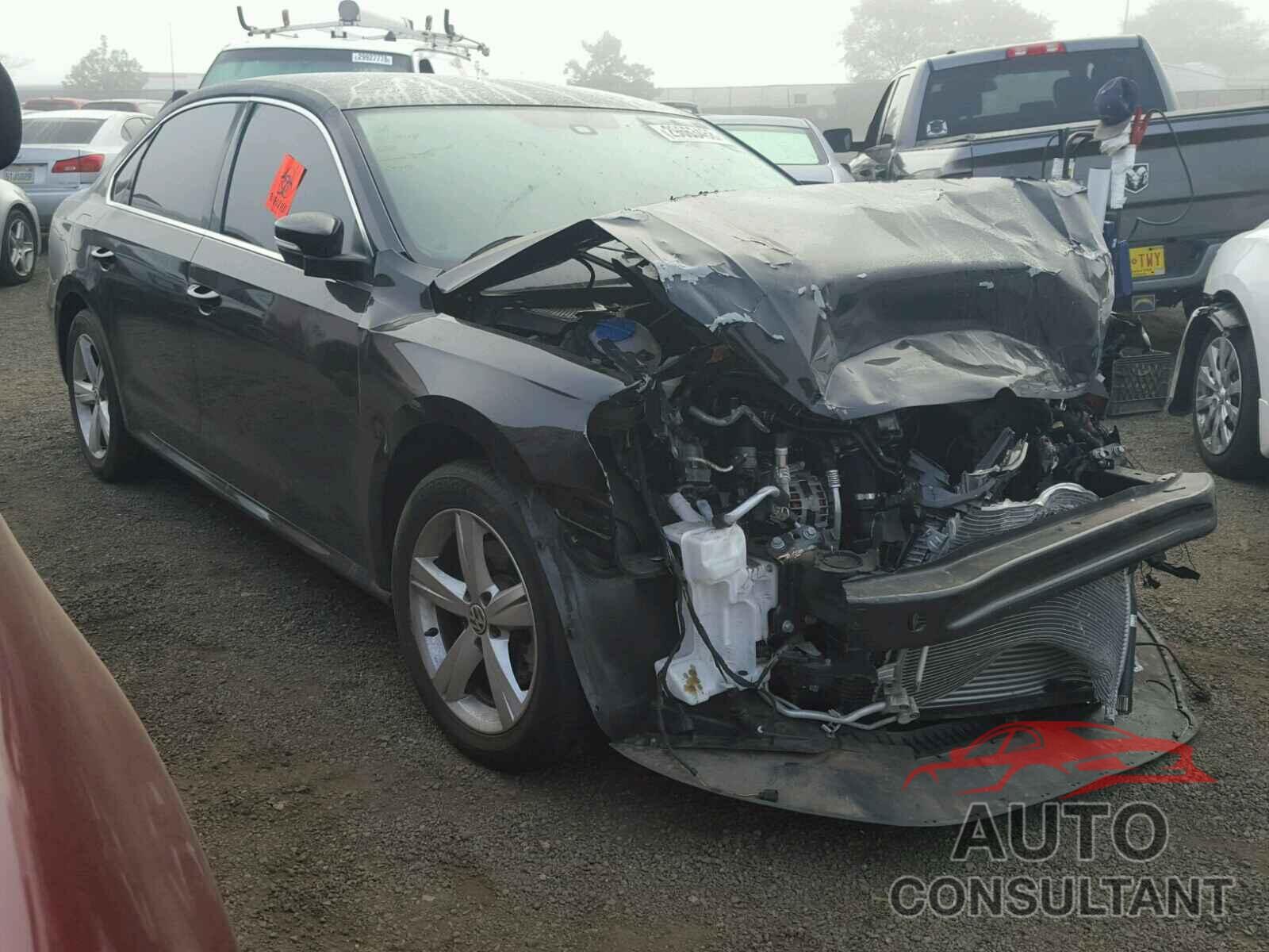 VOLKSWAGEN PASSAT 2015 - 1VWBT7A33FC028767