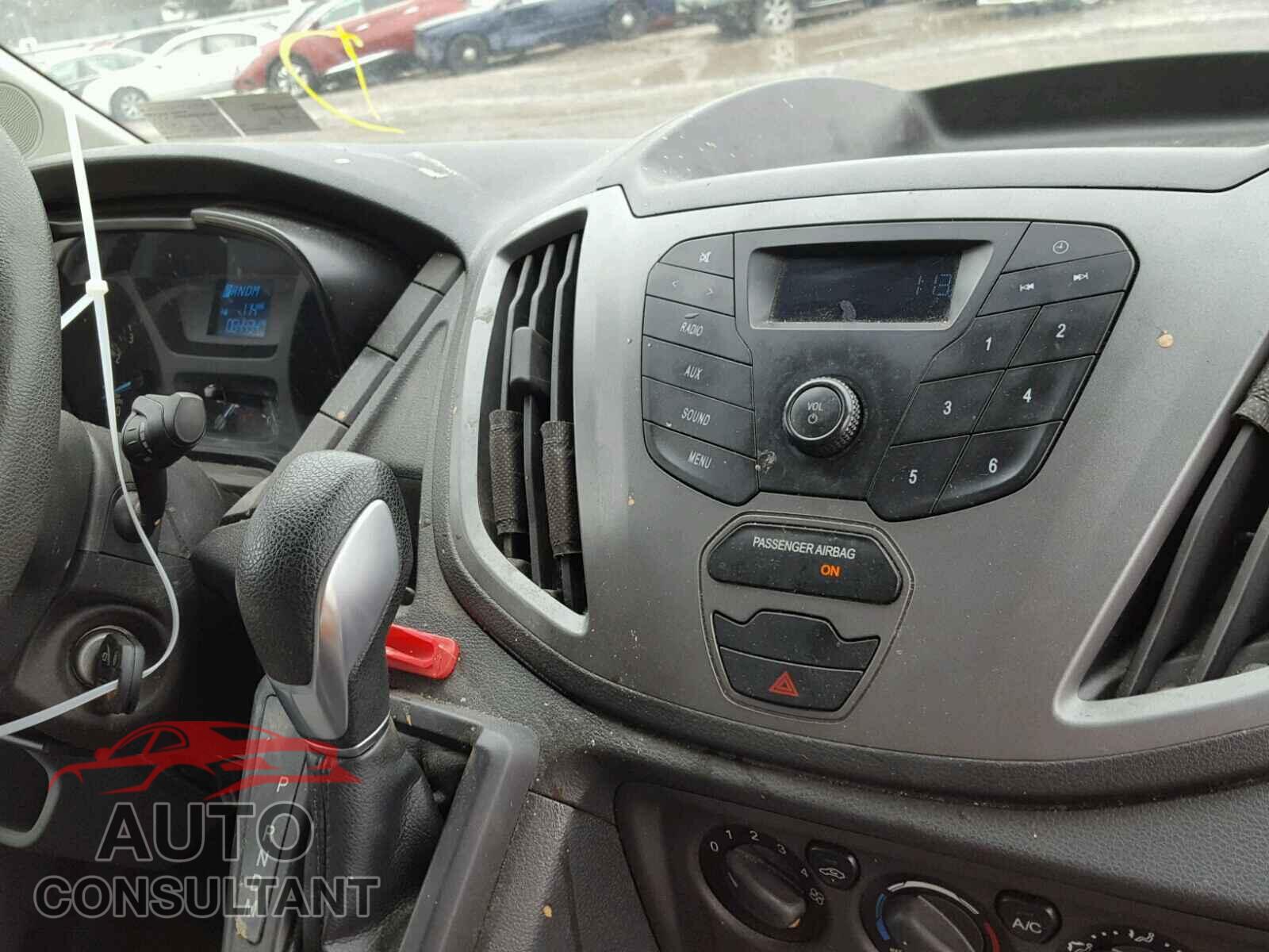 FORD TRANSIT CO 2015 - 1FTNE1YM7FKB24669