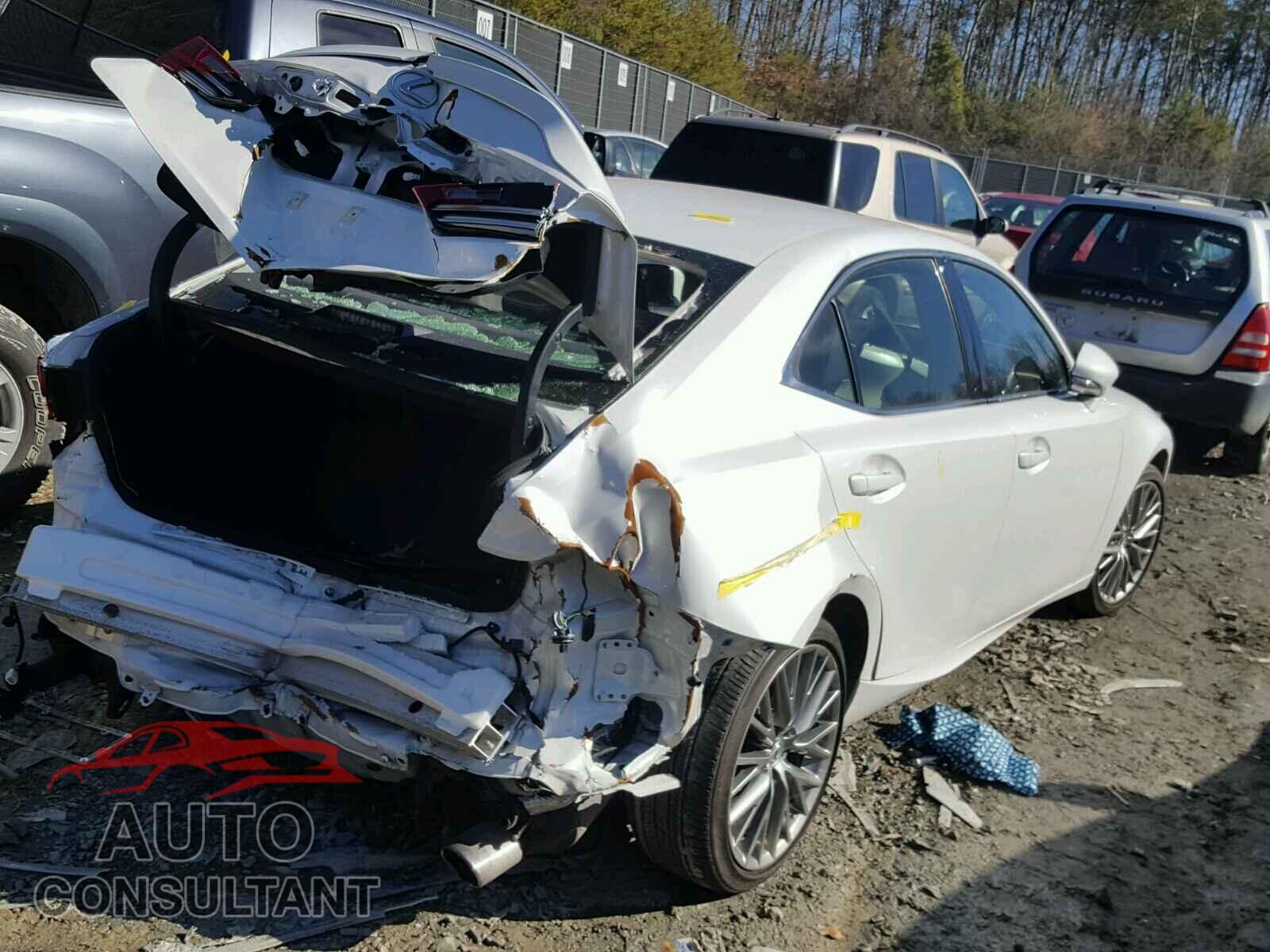 LEXUS IS250 2015 - JTHCF1D27F5029535