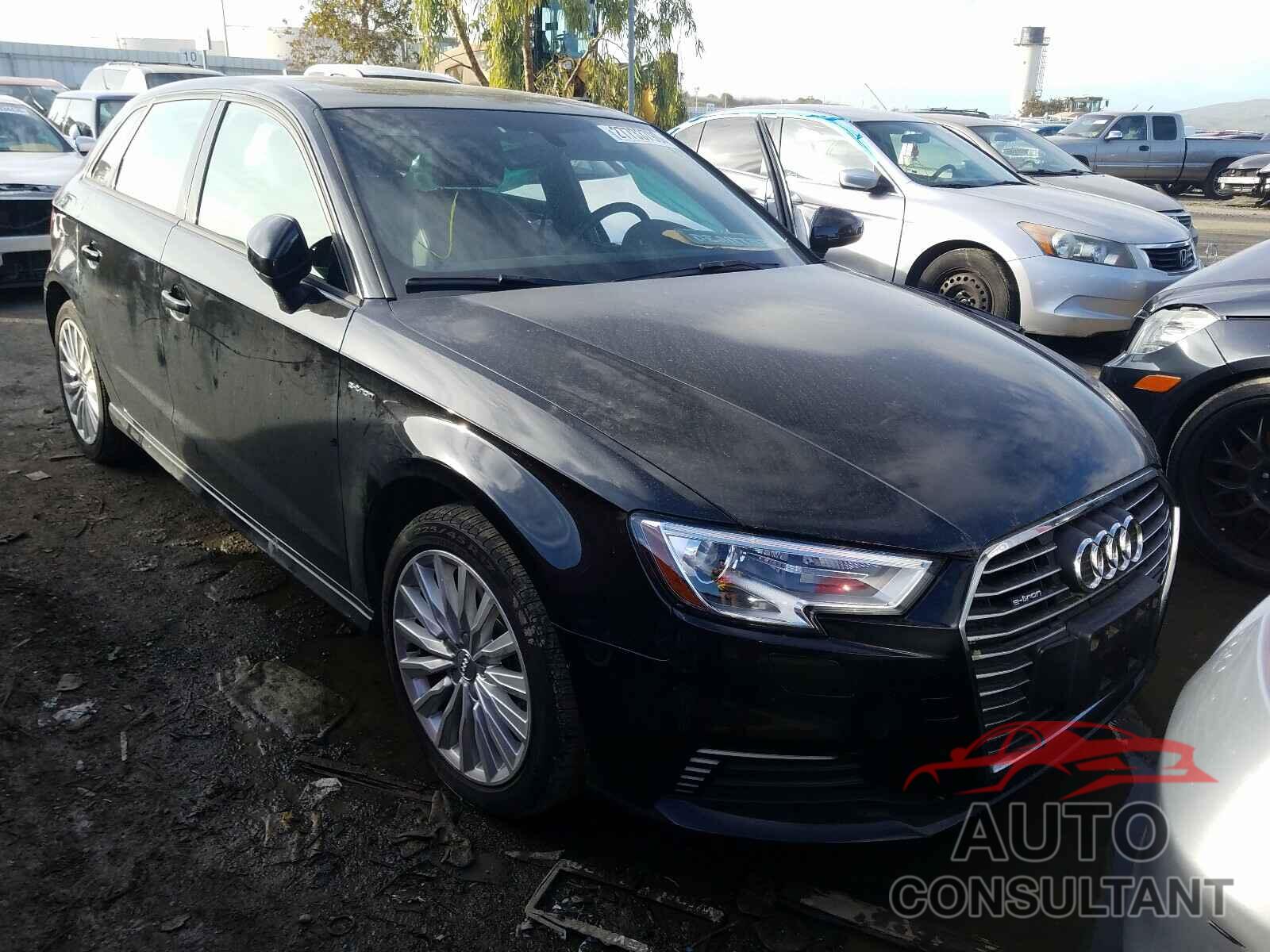 AUDI A3 2018 - WAUUPBFF7JA054697