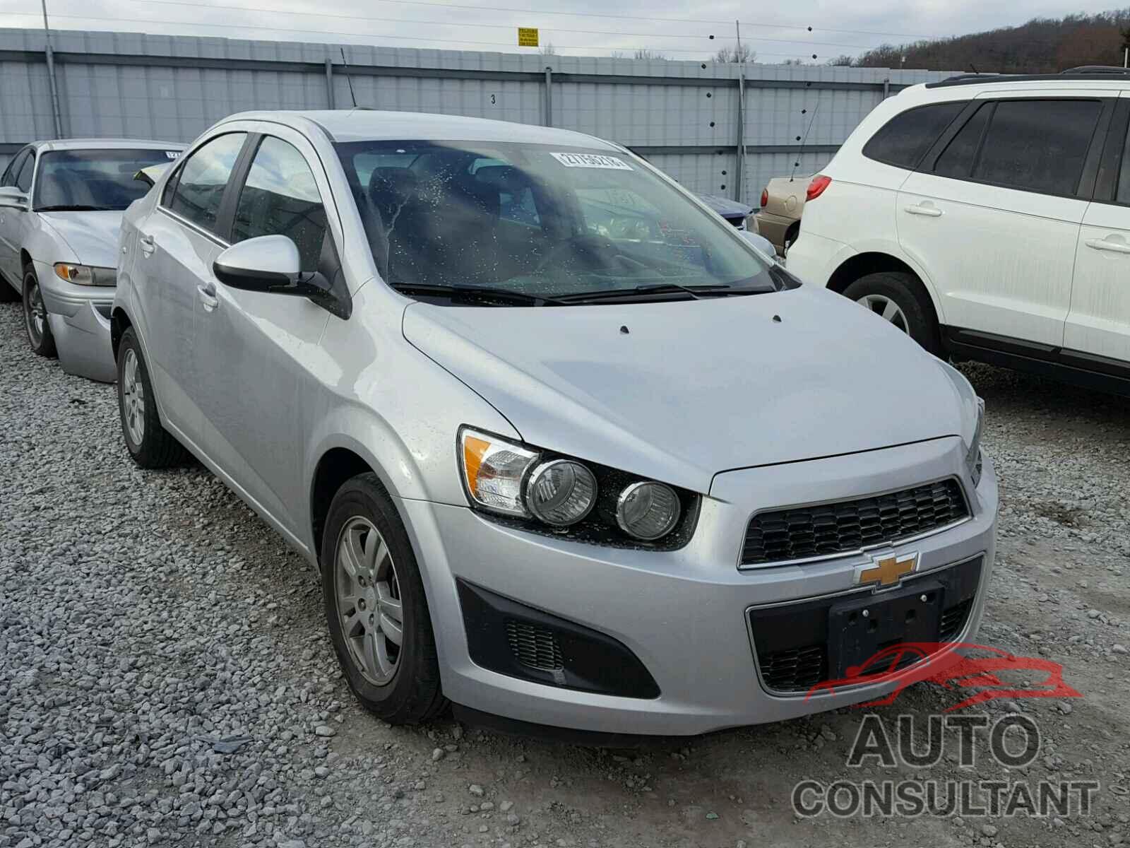 CHEVROLET SONIC 2016 - 1G1JC5SH8G4132365