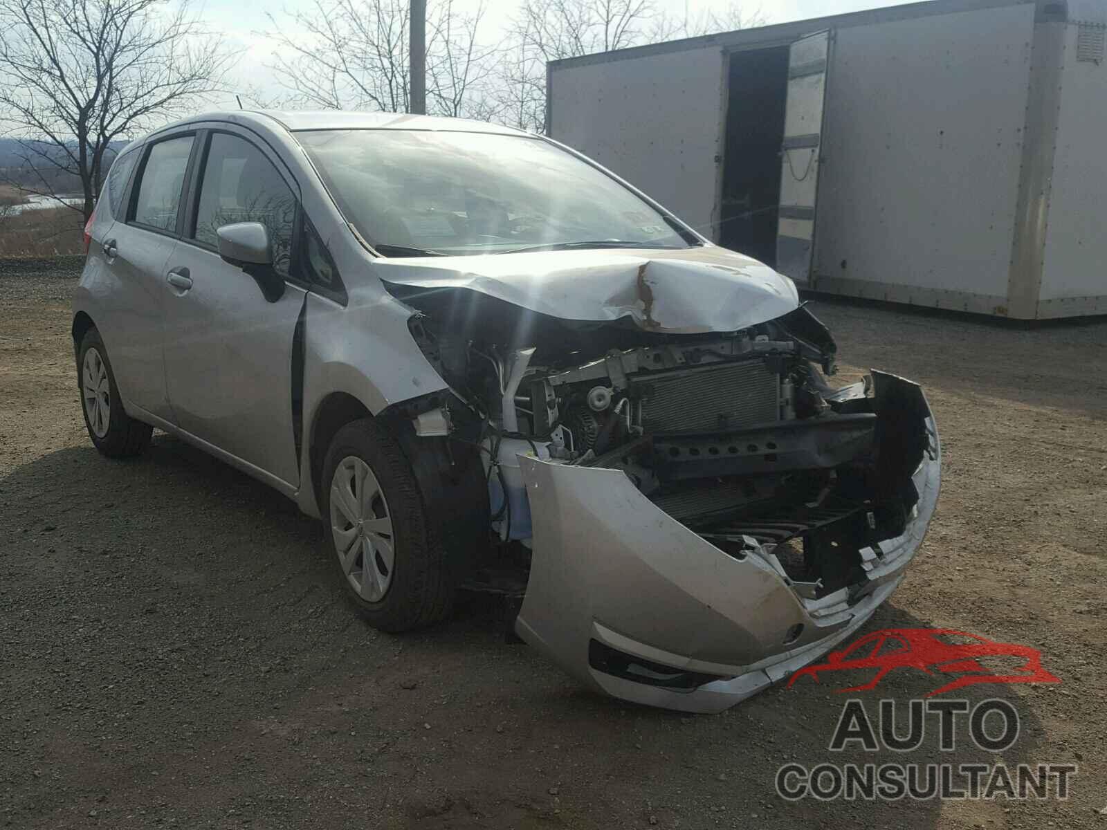 NISSAN VERSA 2018 - 3N1CE2CP0JL355325