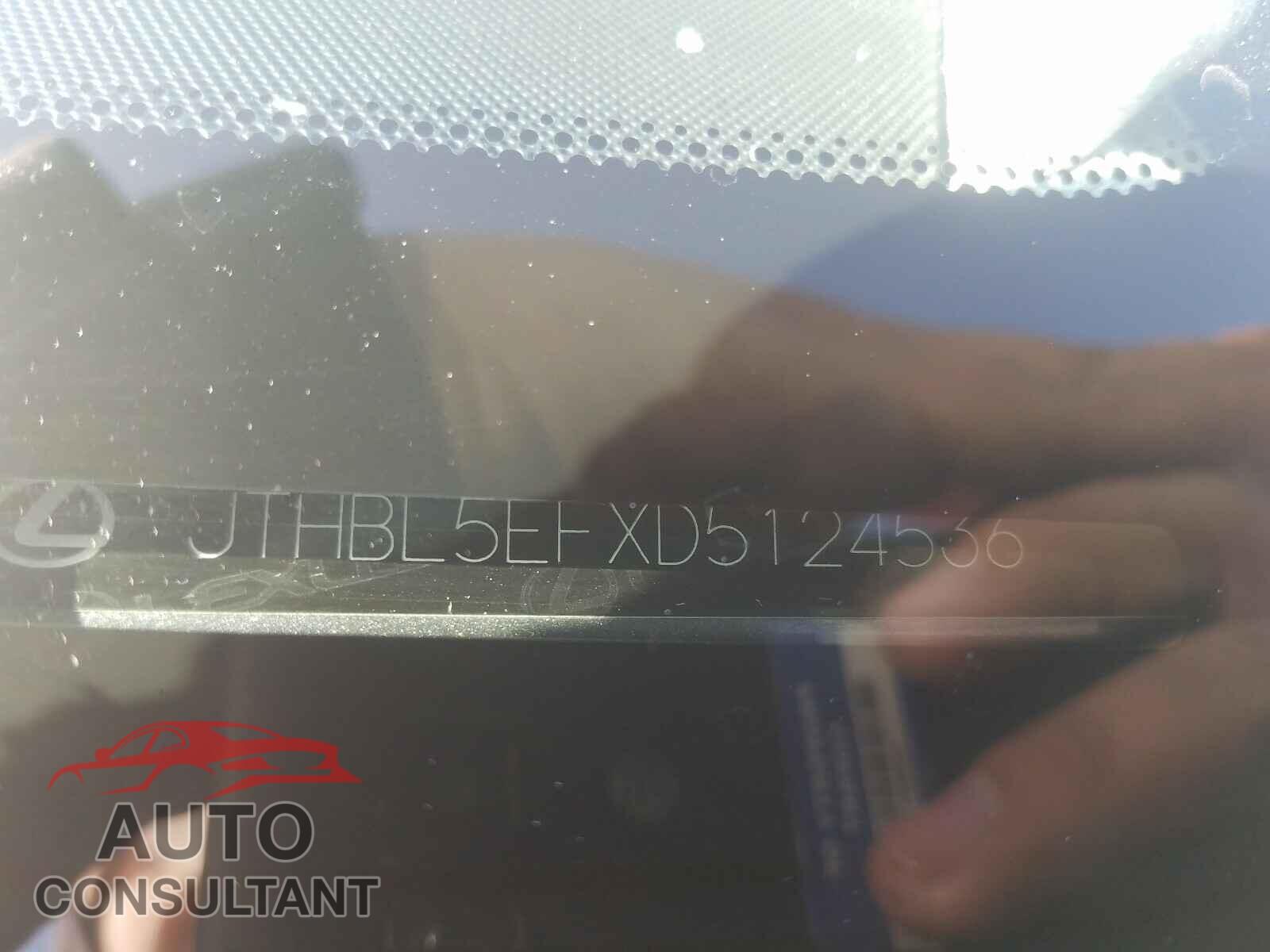 LEXUS LS460 2016 - JTHBL5EFXD5124536
