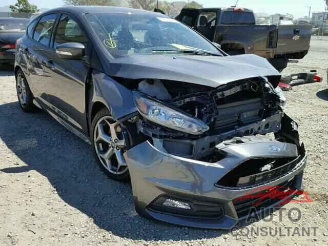 FORD FOCUS 2017 - 1FADP3L95HL206102