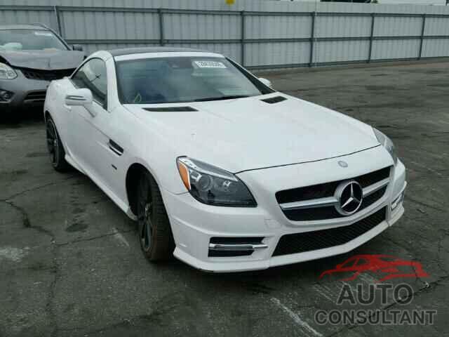 MERCEDES-BENZ SLK250 2015 - WDDPK4HAXFF114290