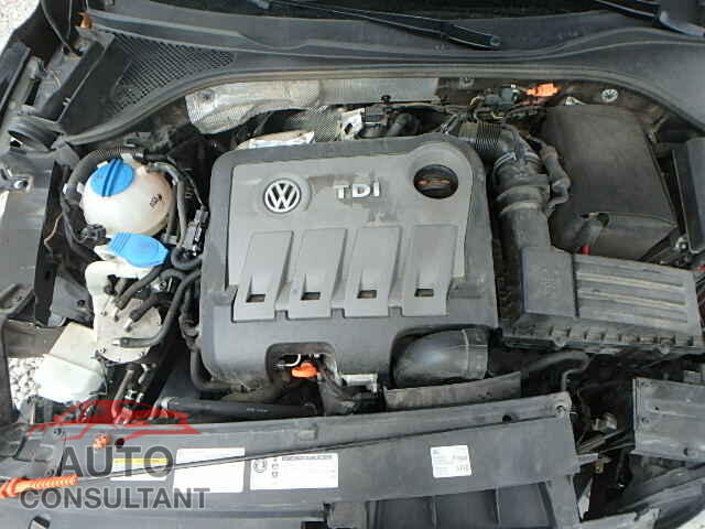 VOLKSWAGEN PASSAT 2013 - 1VWCN7A38DC035967