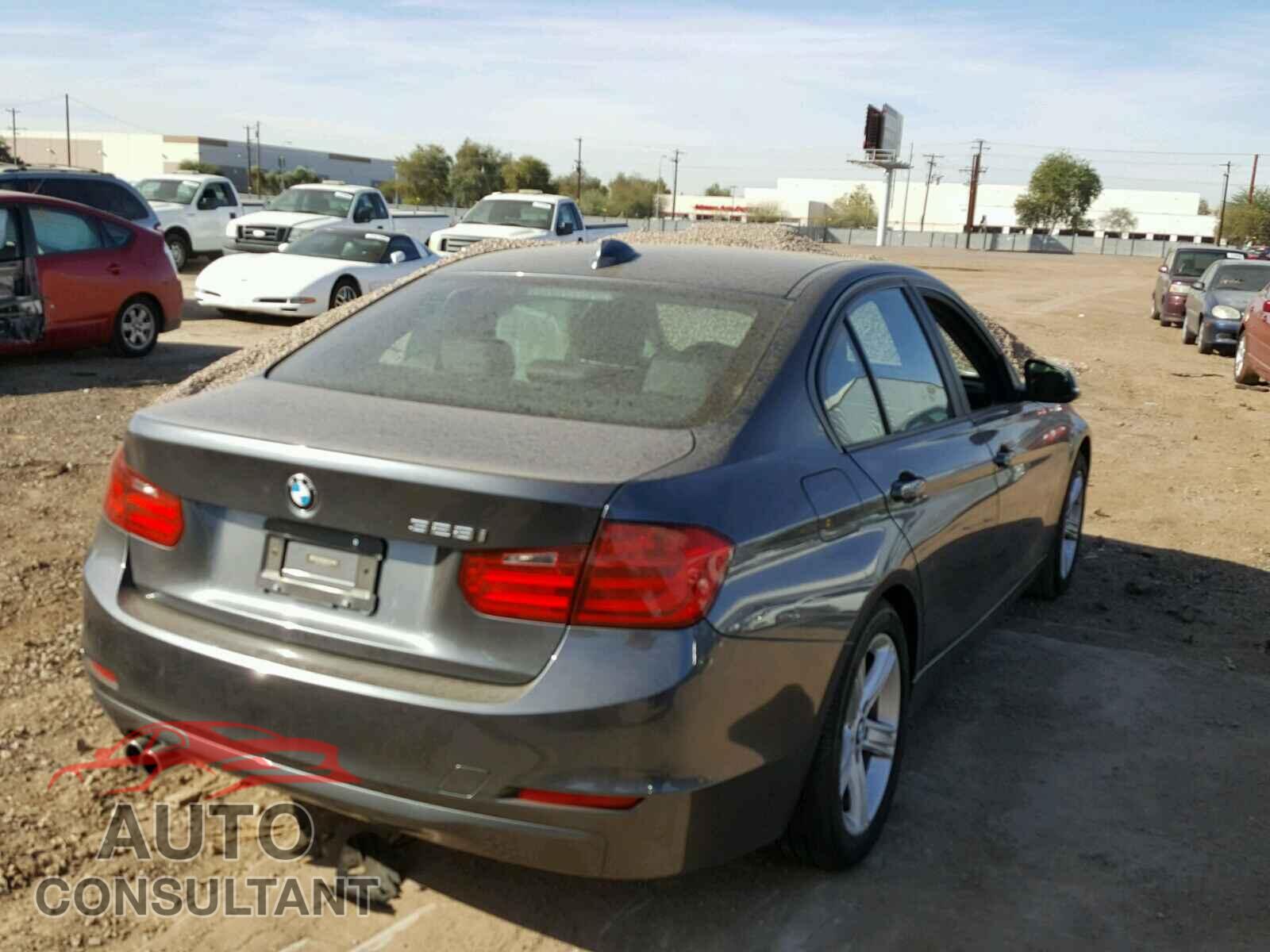 BMW 3 SERIES 2015 - WBA3C1C54FK121237