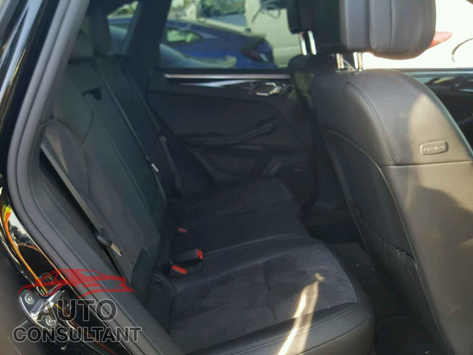 PORSCHE MACAN 2017 - WP1AA2A51HLB03105