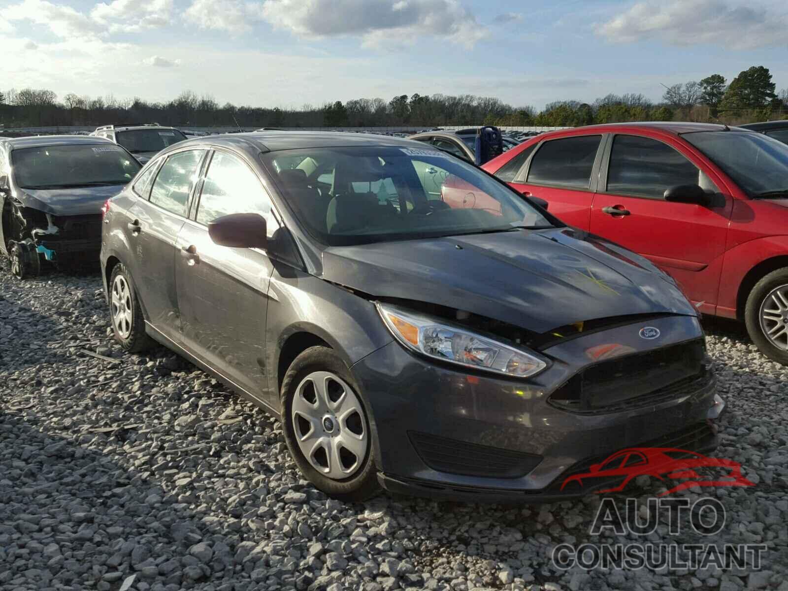 FORD FOCUS 2015 - 1FADP3E22FL311709