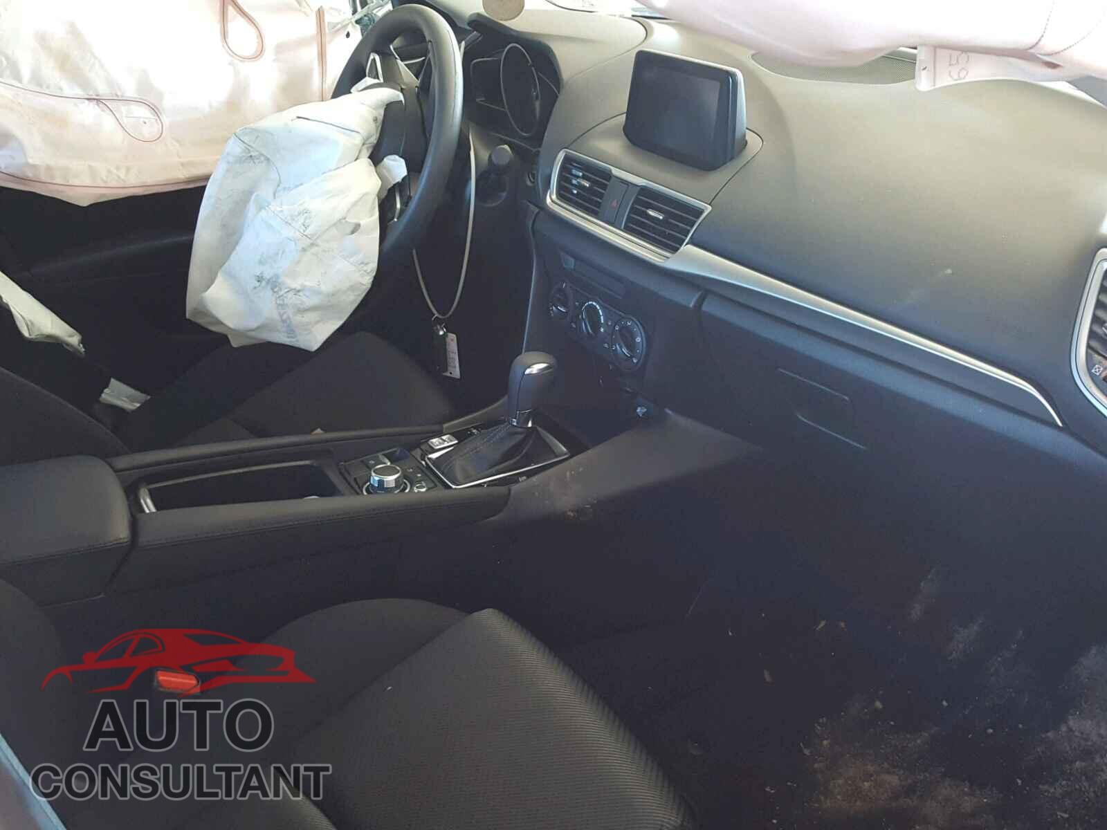 MAZDA 3 2017 - 3MZBN1U7XHM105559