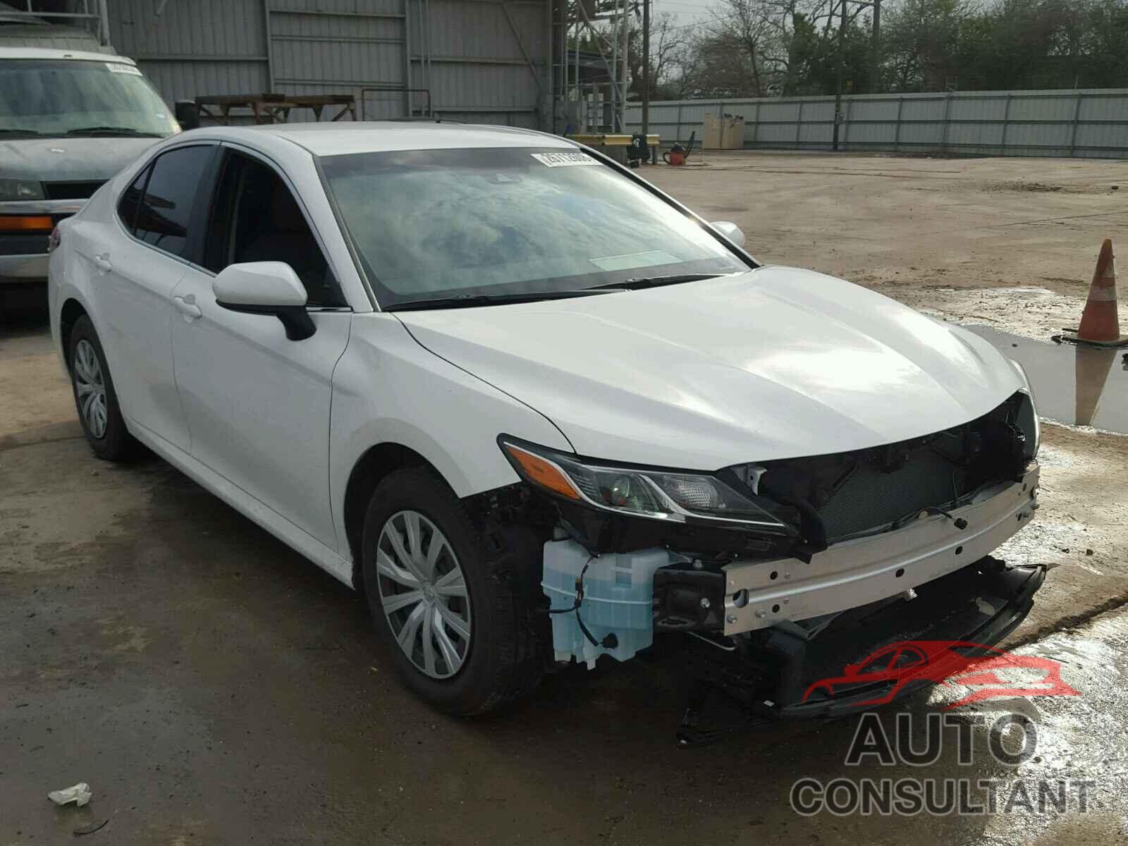 TOYOTA CAMRY 2018 - 4T1B11HKXJU541287
