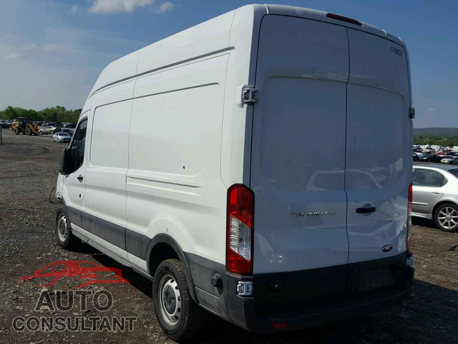 FORD TRANSIT CO 2017 - 1FTYR2XM5HKA58358