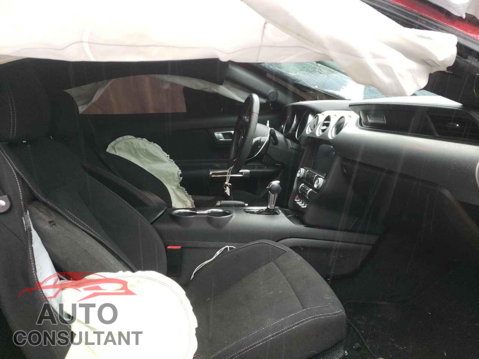 FORD MUSTANG 2018 - 1FA6P8TH8J5106938