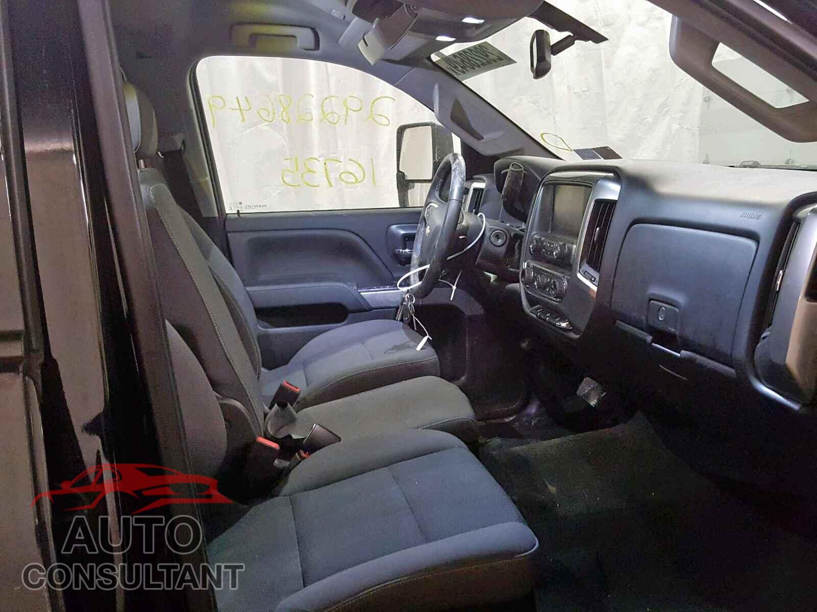 CHEVROLET SILVERADO 2018 - 5TFRX5GN1JX109593