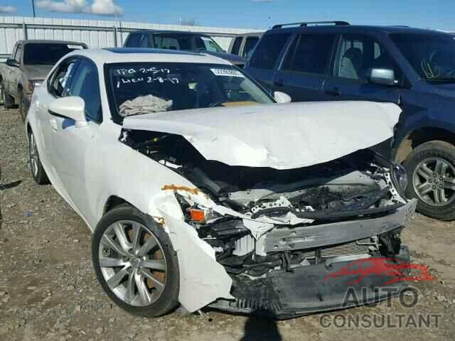 LEXUS IS200 2016 - JTHBA1D20G5015164