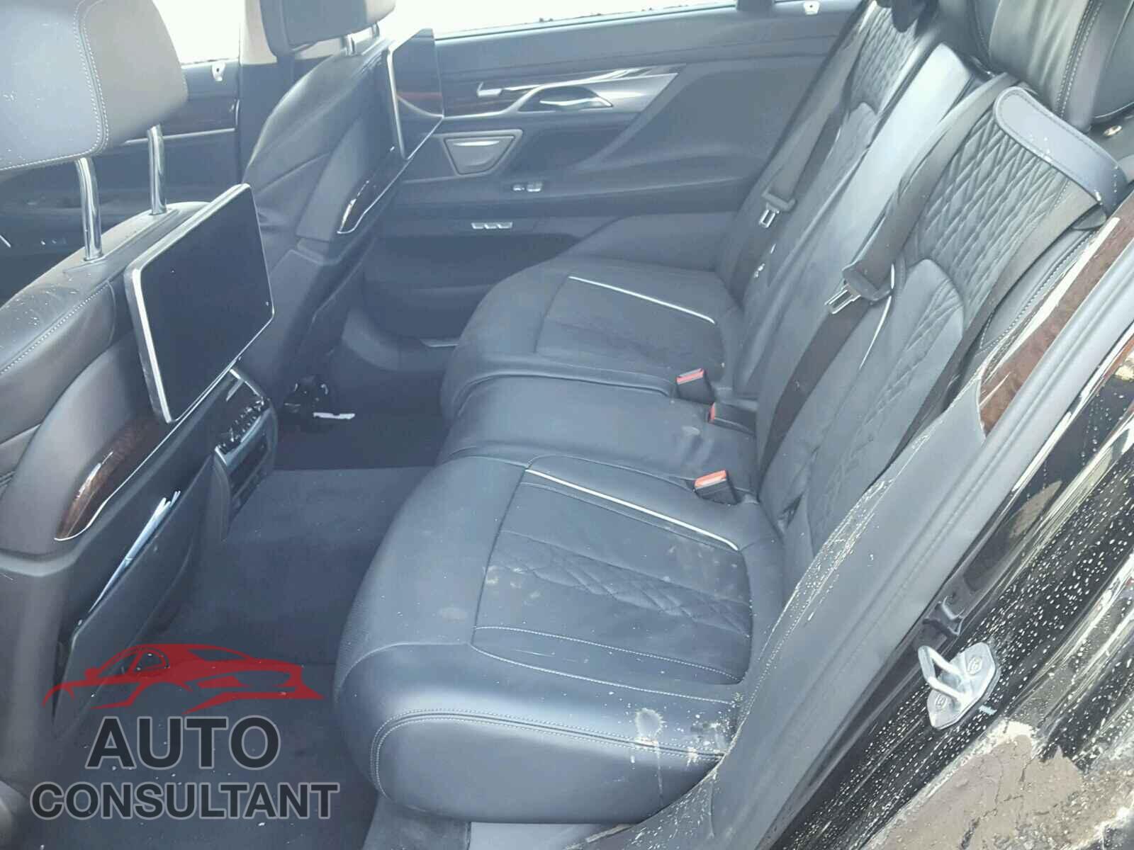 BMW M7 2017 - WBA7H6C39HG614352