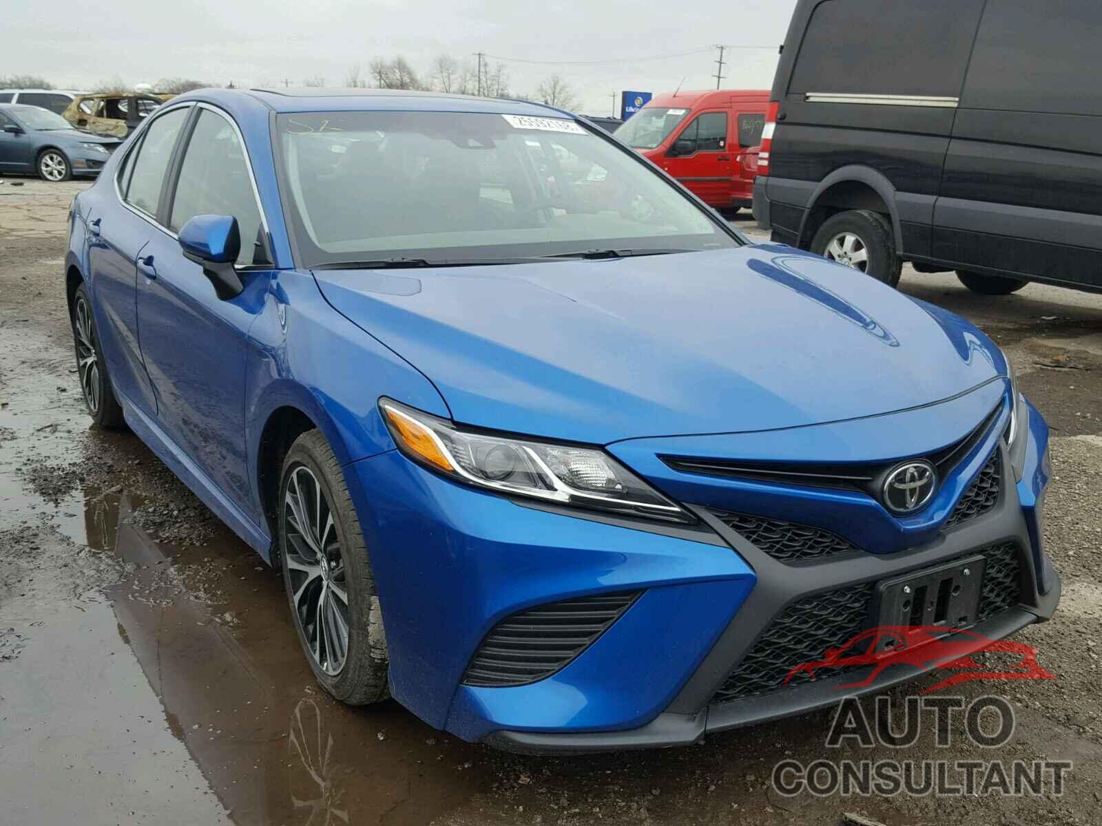 TOYOTA CAMRY 2018 - 4T1B11HK2JU007703