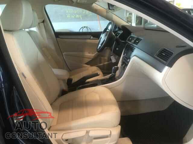 VOLKSWAGEN PASSAT 2015 - 1VWBT7A30FC038544