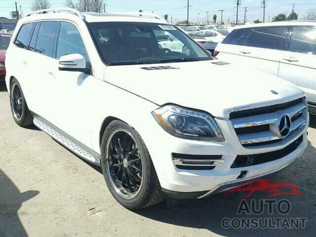 MERCEDES-BENZ GL450 2015 - 4JGDF6EE8FA529122