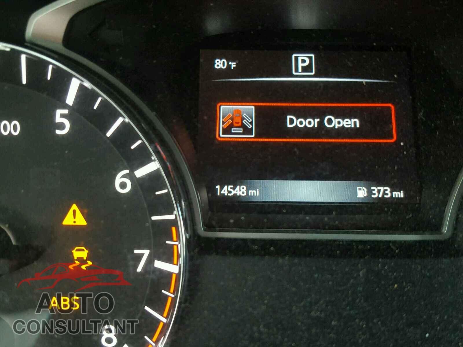 NISSAN PATHFINDER 2017 - 5N1DR2MN1HC635971