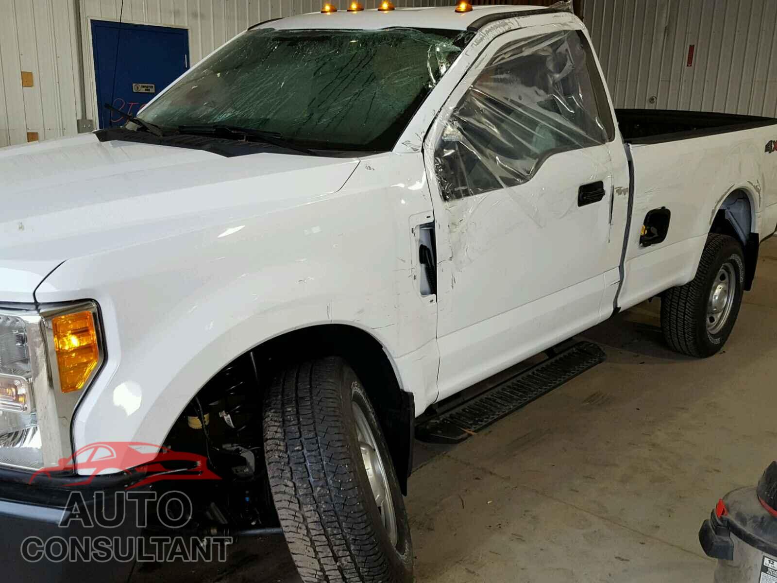FORD F350 2017 - 1FTRF3B62HEF25181