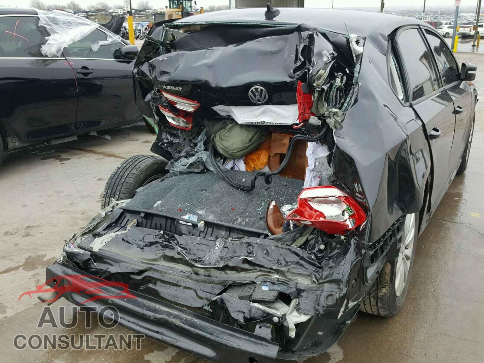 VOLKSWAGEN PASSAT 2015 - 1VWAS7A32FC003809