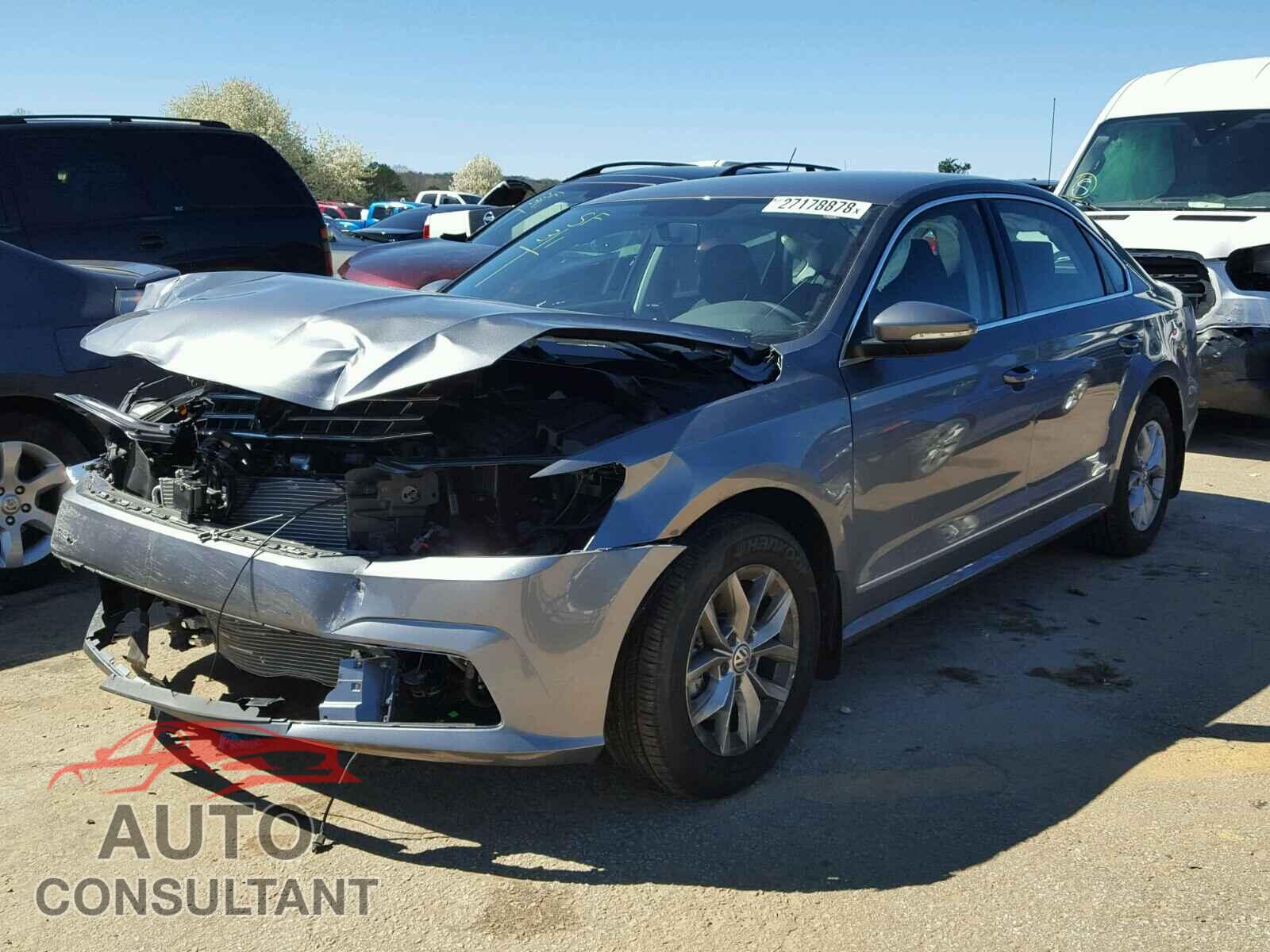 VOLKSWAGEN PASSAT 2017 - 1VWAT7A30HC068237