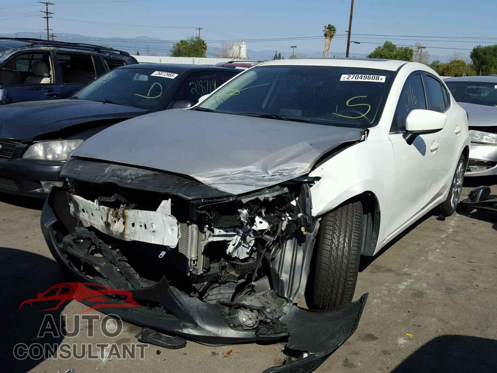 MAZDA 3 2015 - JM1BM1V35F1261939
