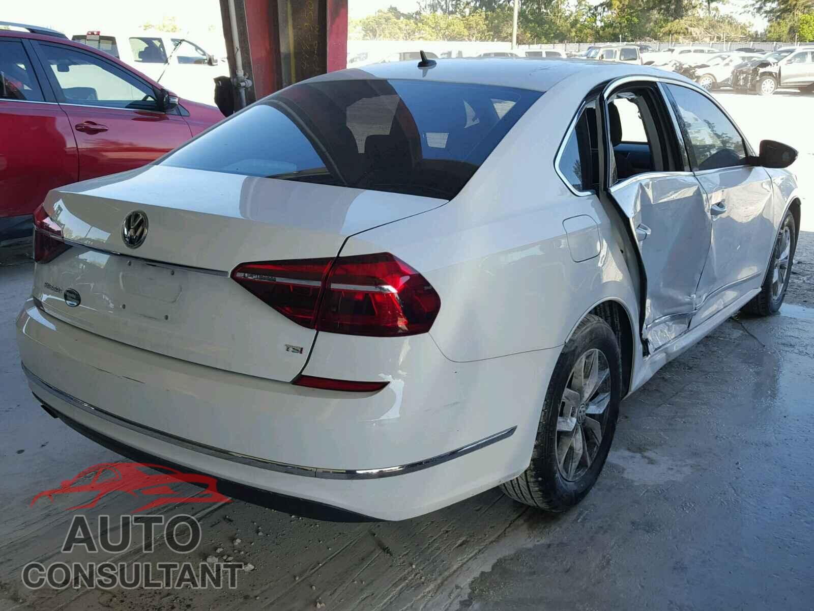 VOLKSWAGEN PASSAT 2017 - 1VWAT7A34HC058407