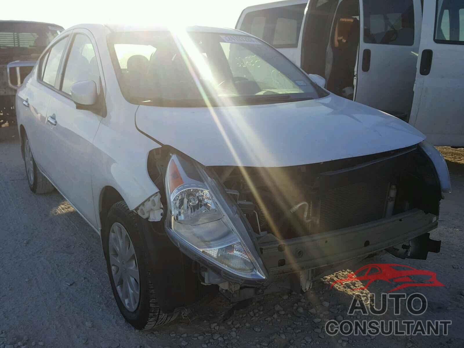 NISSAN VERSA 2015 - 3N1CN7AP9FL900302