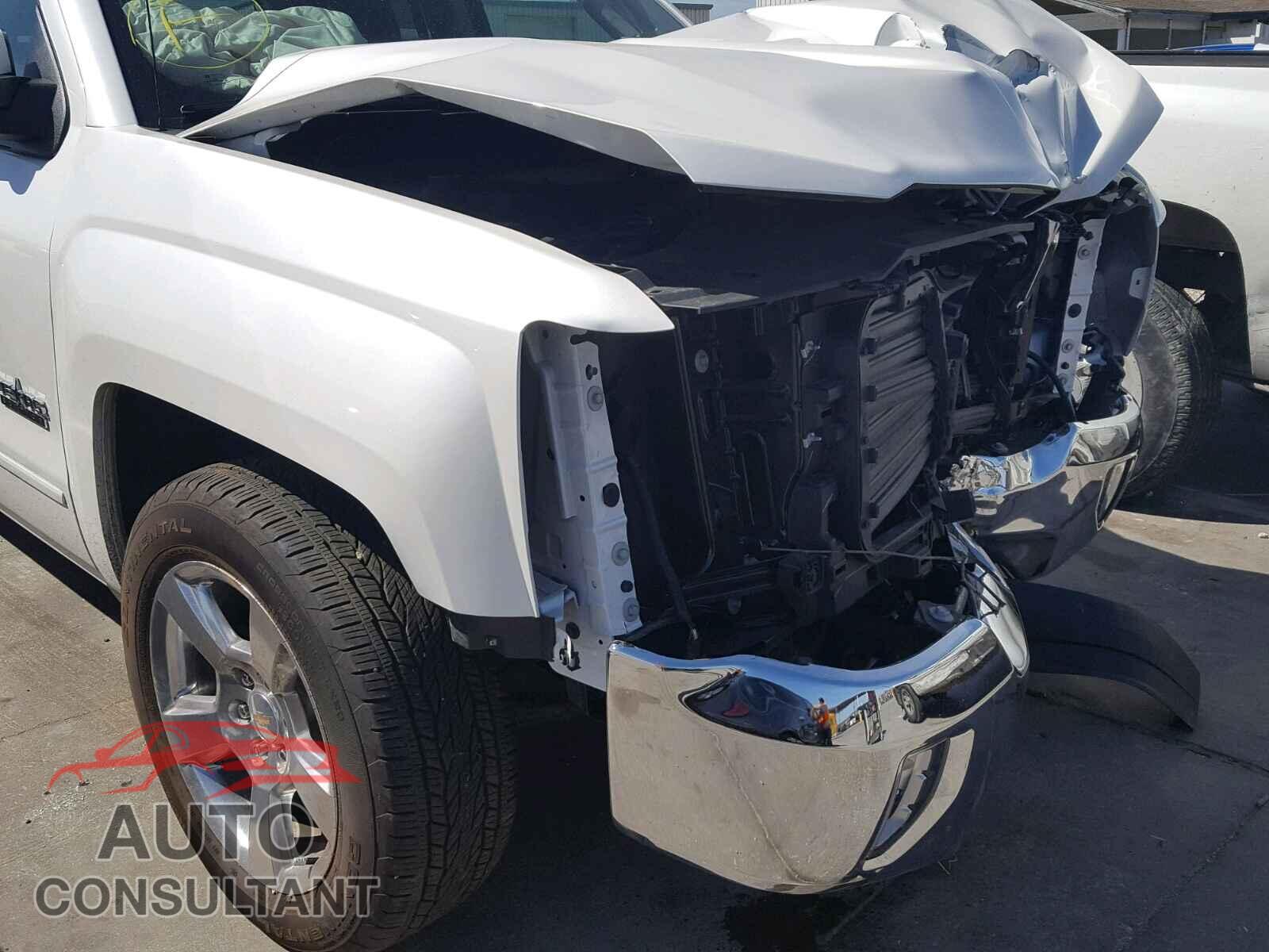 CHEVROLET SILVERADO 2017 - 5YFBURHEXJP821230