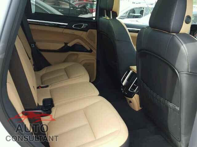PORSCHE CAYENNE 2016 - WP1AB2A29GLA93876