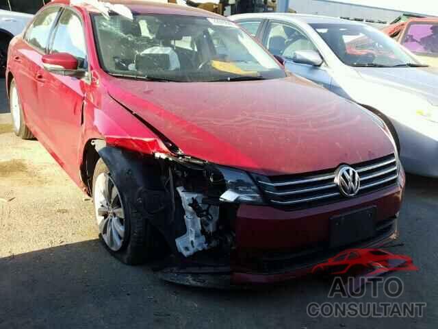 VOLKSWAGEN PASSAT 2015 - 1VWAT7A36FC091566