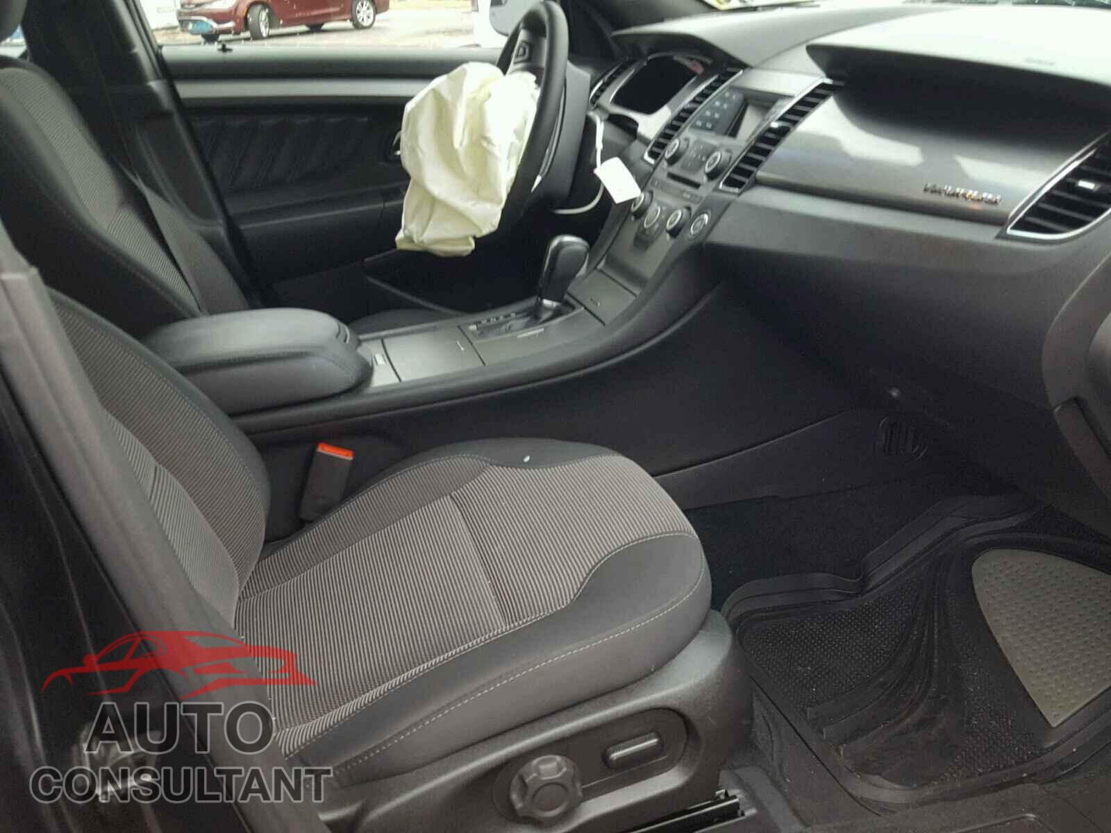FORD TAURUS 2017 - 1FAHP2E84HG110860