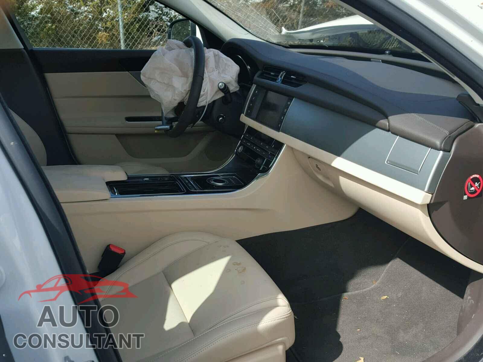 JAGUAR XF 2016 - SAJBD4BV8GCY21712