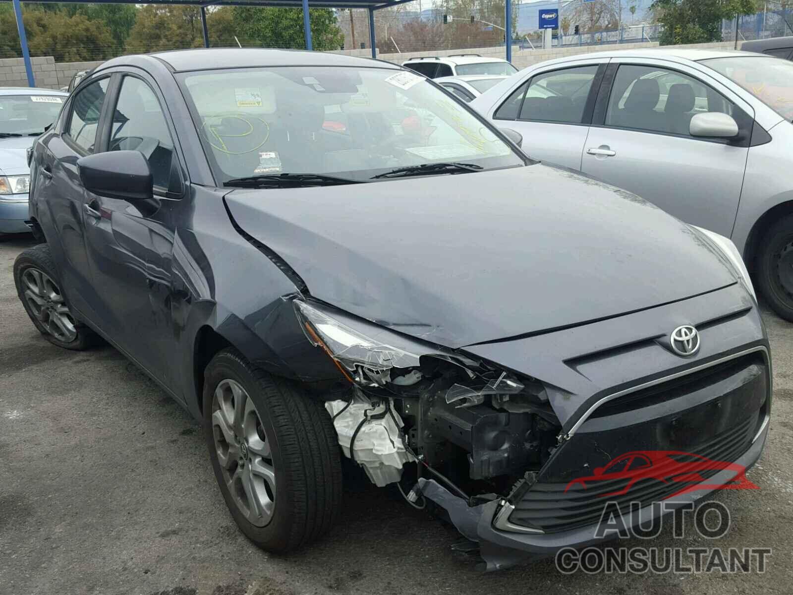 TOYOTA YARIS 2017 - 3MYDLBYV4HY152872