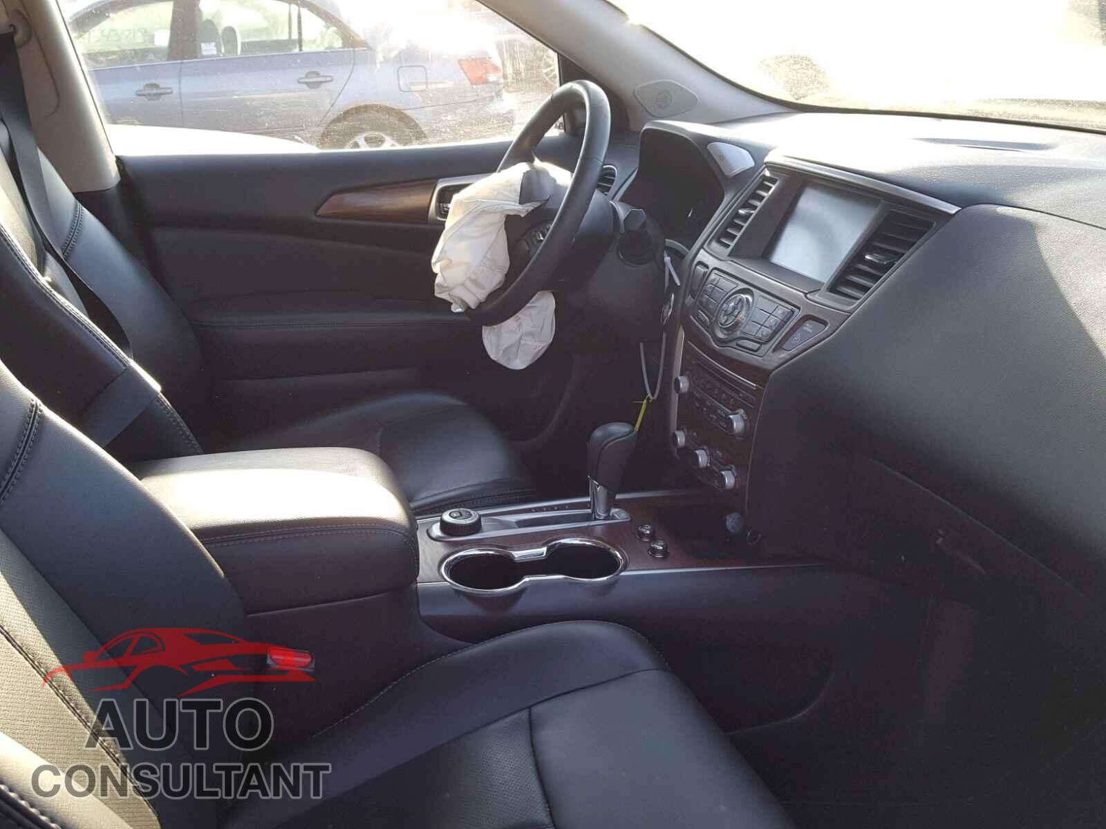 NISSAN PATHFINDER 2017 - 5N1DR2MM4HC662010