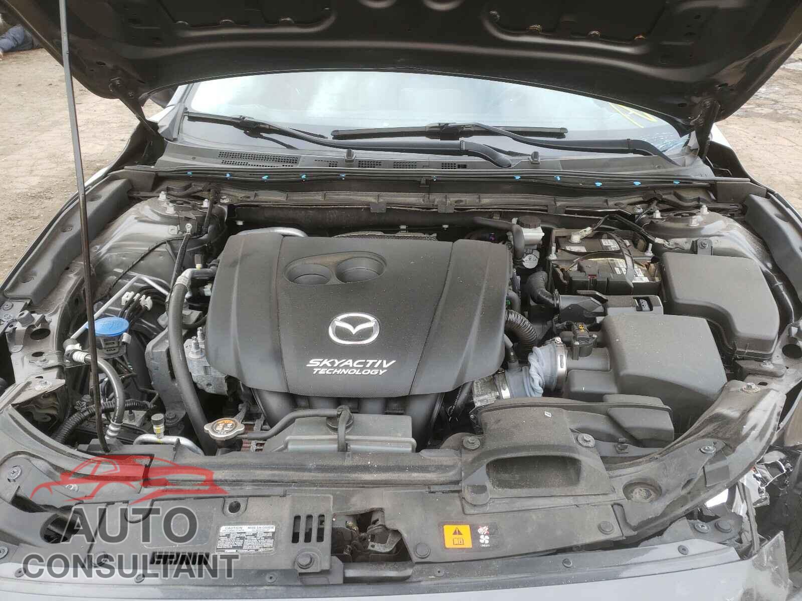 MAZDA 3 2017 - 3MZBN1V75HM101756