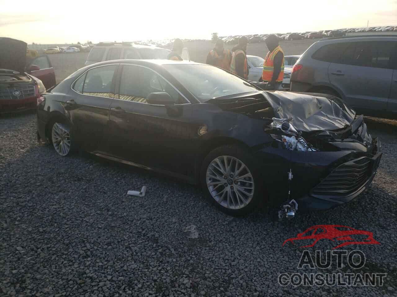 TOYOTA CAMRY 2018 - 4T1B11HKXJU501601