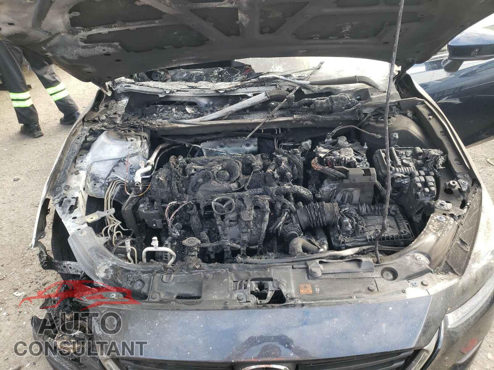 MAZDA 3 2017 - 3MZBN1U72HM126941