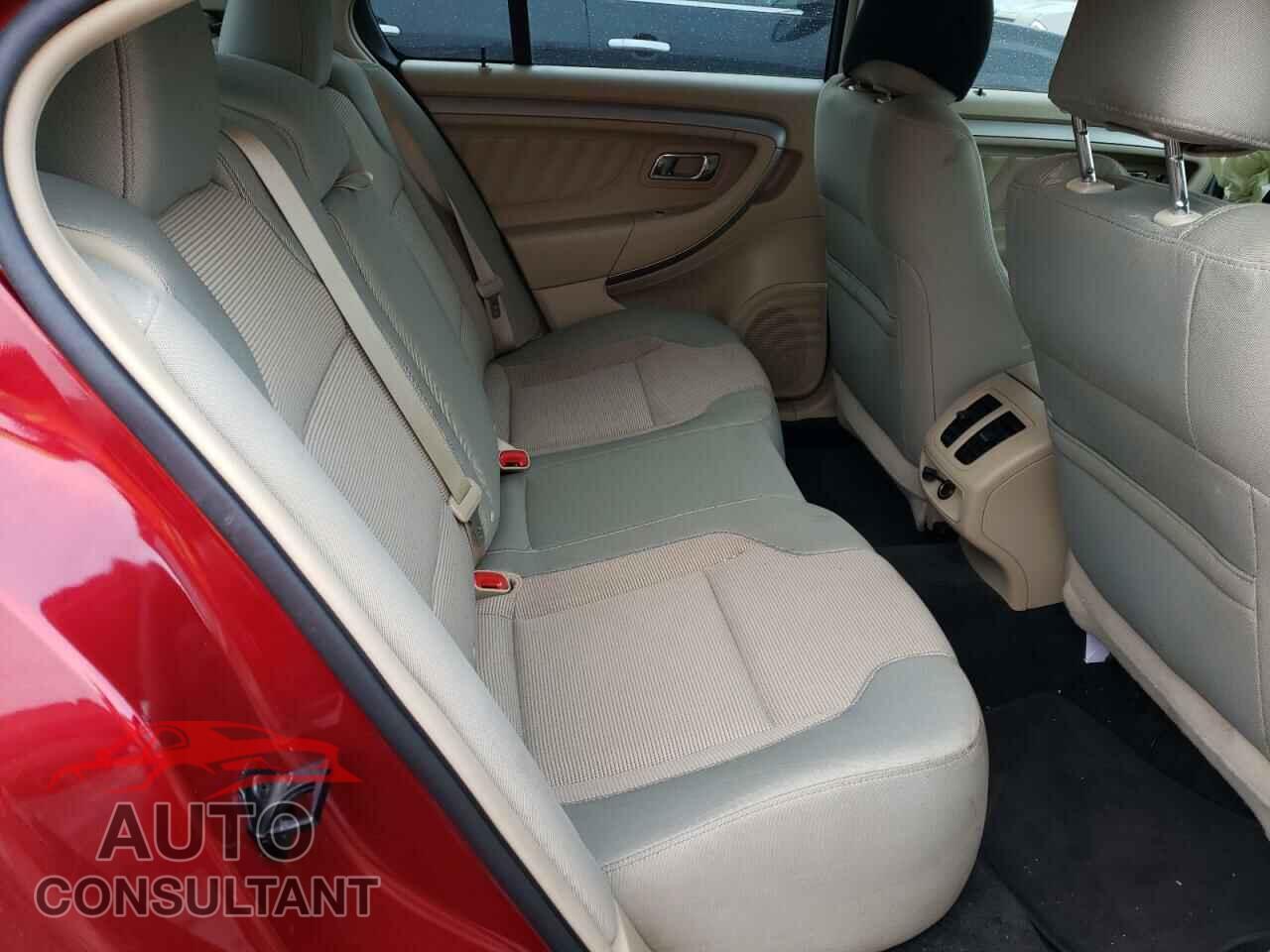 FORD TAURUS 2018 - 1FAHP2E87JG130851
