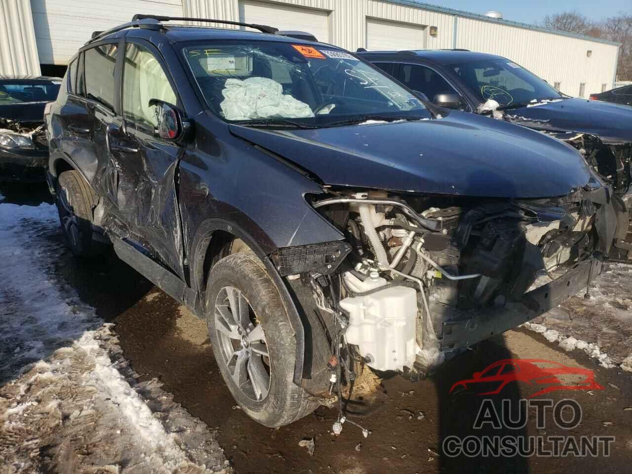 TOYOTA RAV4 2018 - JTMRFREV2JJ204924