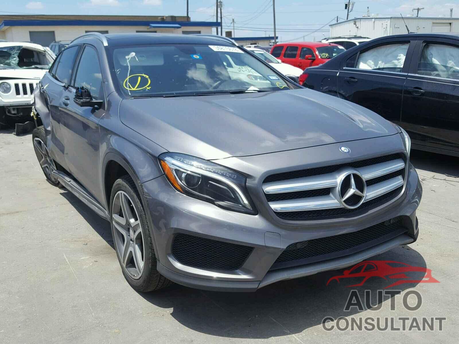 MERCEDES-BENZ GLA250 2015 - WDCTG4GB0FJ089041