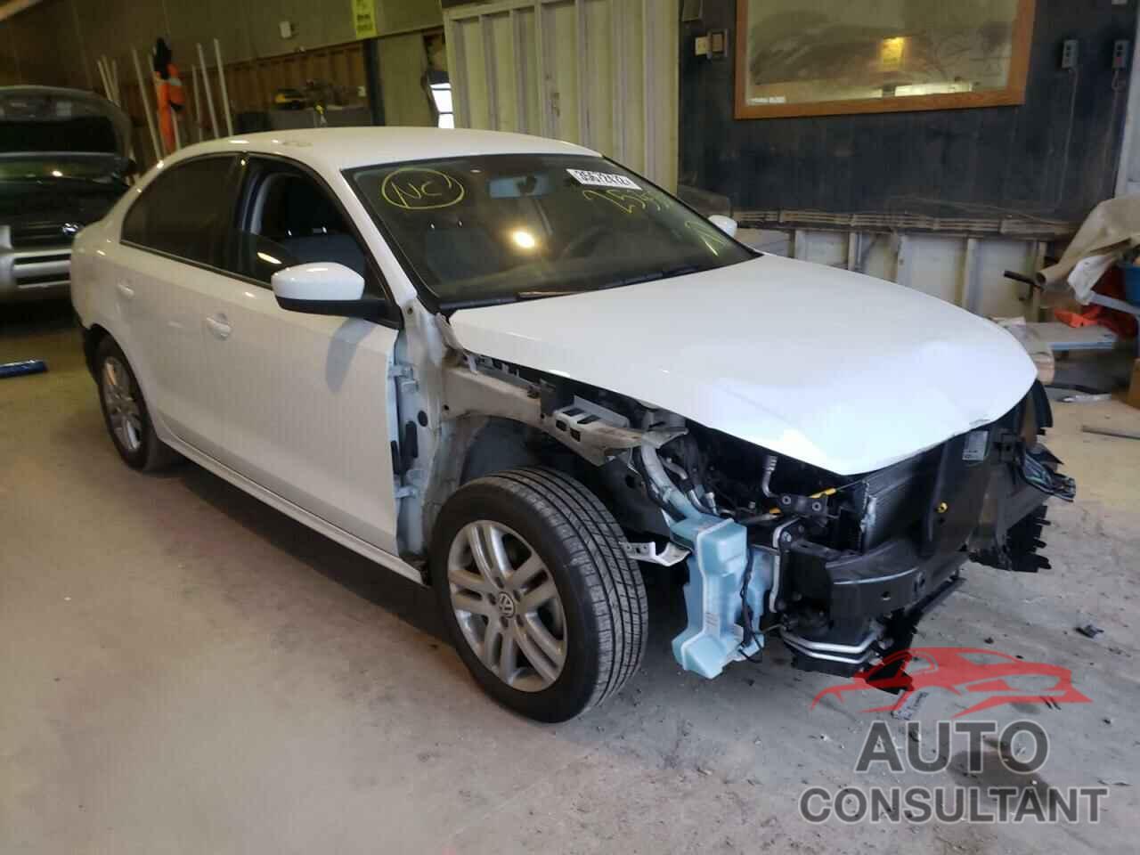 VOLKSWAGEN JETTA 2018 - 3VW2B7AJXJM253552