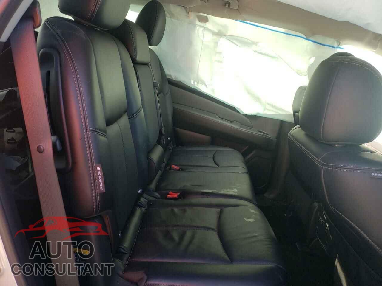 NISSAN PATHFINDER 2020 - 5N1DR2CM2LC576849