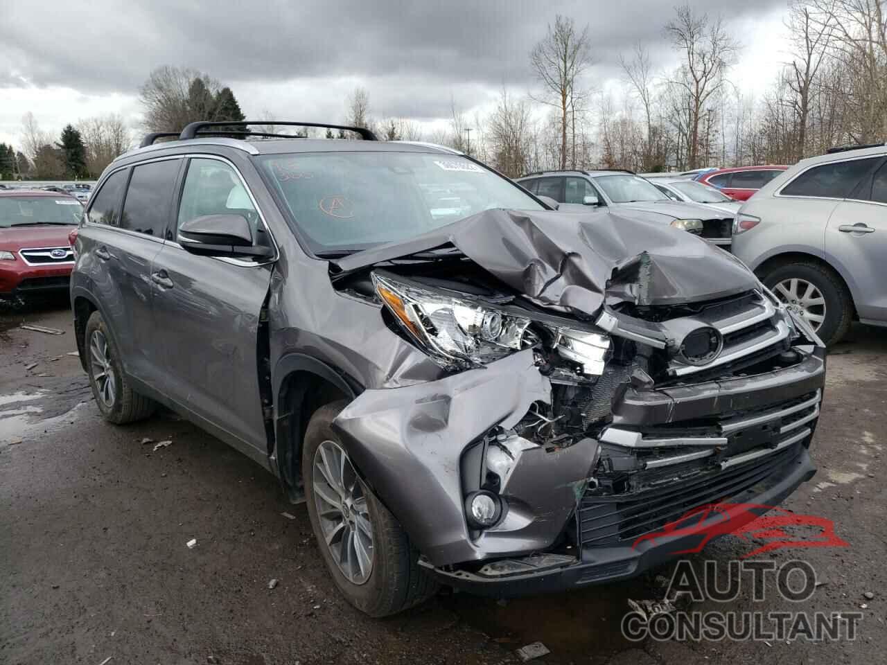 TOYOTA HIGHLANDER 2019 - 5TDJZRFH7KS743198