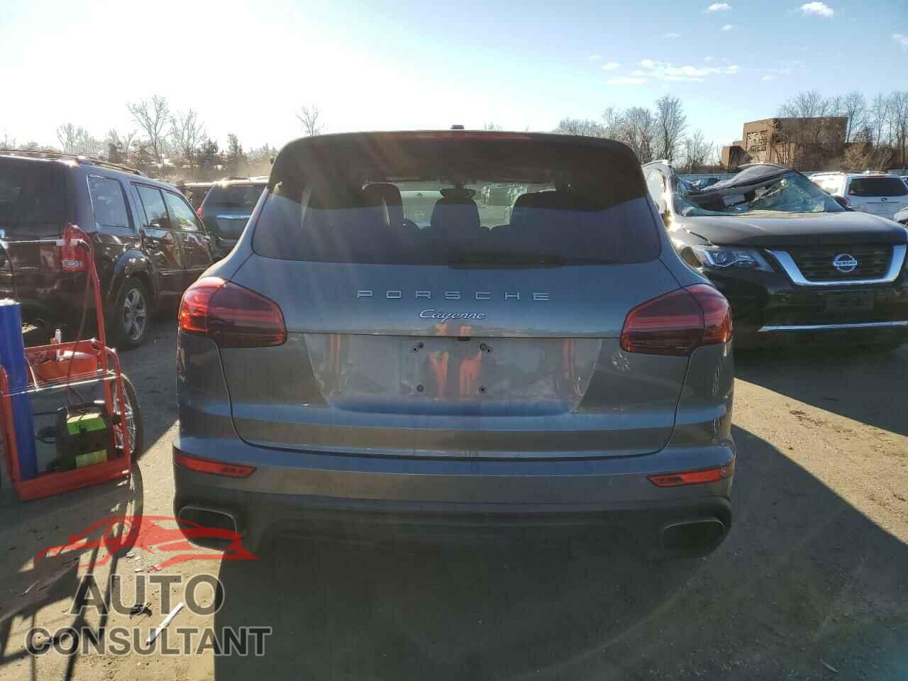 PORSCHE CAYENNE 2016 - WP1AA2A2XGKA13929